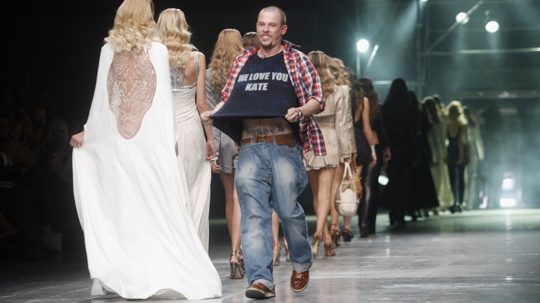 Alexander McQueen visar upp sin 