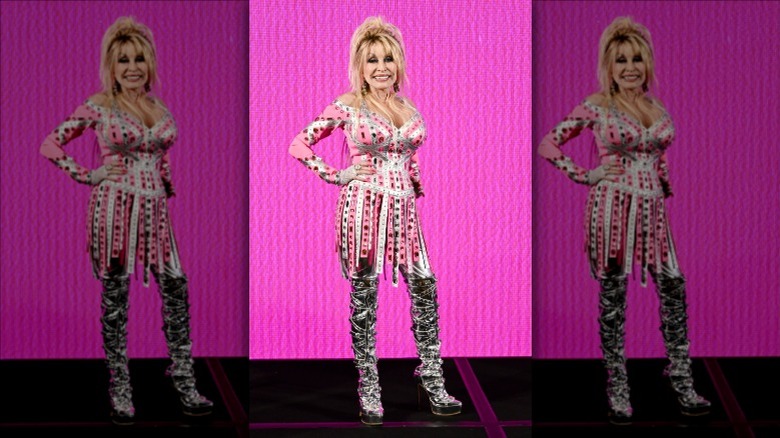 Dolly Parton deltar i Dolly Parton 