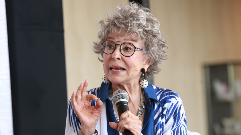 Rita Moreno under en presskonferens i augusti 2025.