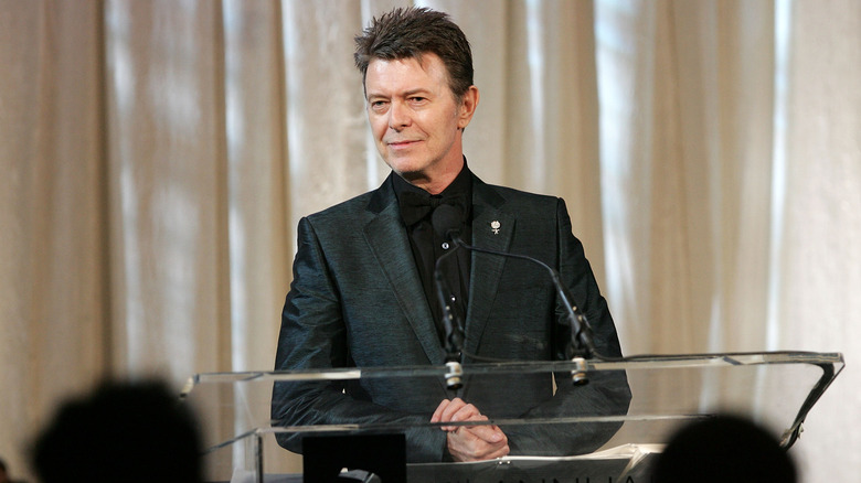 David Bowie håller ett tal