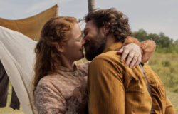 Hemligheten bakom Crosby Fitzgerald och Luke Braceys kemi i Netflix Little House On The Prairie