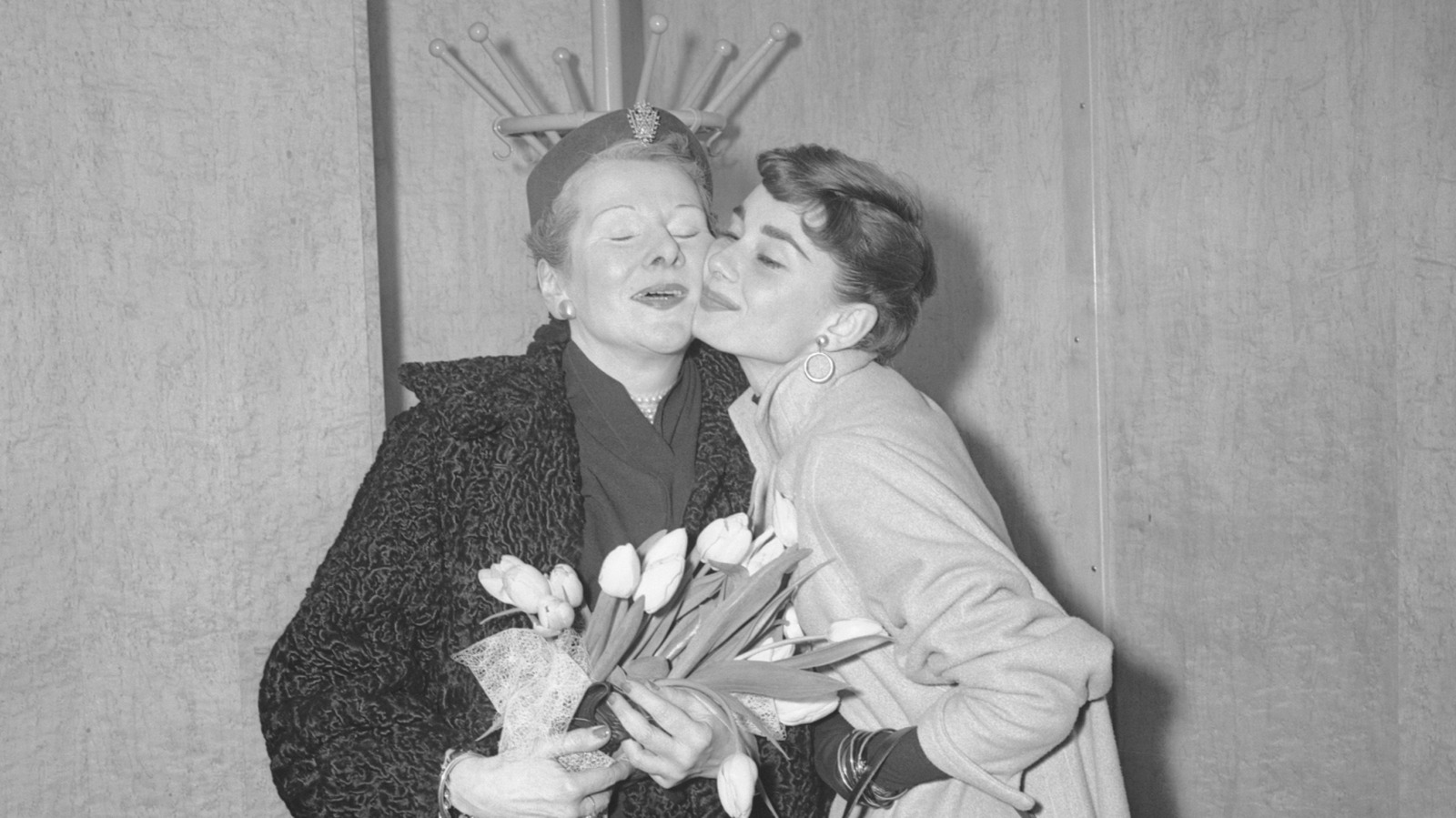 Sällsynta bilder av Audrey Hepburn med sin mamma