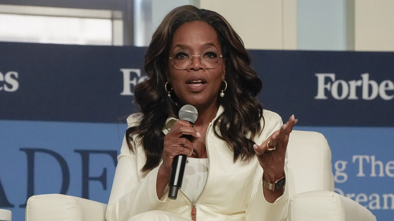 Oprah Winfrey pratar