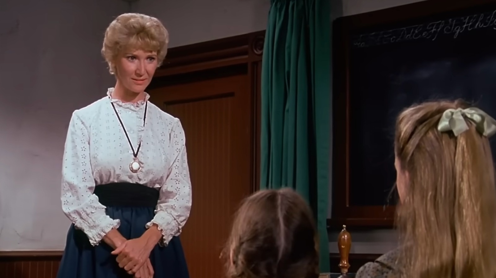 Kommer du ihåg Miss Beadle från Little House On The Prairie? Hur Charlotte Stewart ser ut nu
