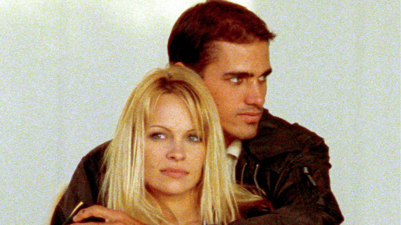 Kelly Slater gosar Pamela Anderson år 2000.