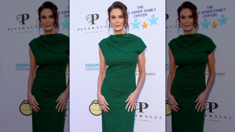 Teri Hatcher deltar i den 14:e årliga Ed Asner & Friends Celebrity Poker Night på Radford Studio Center den 15 augusti 2026 i Studio City, Kalifornien.
