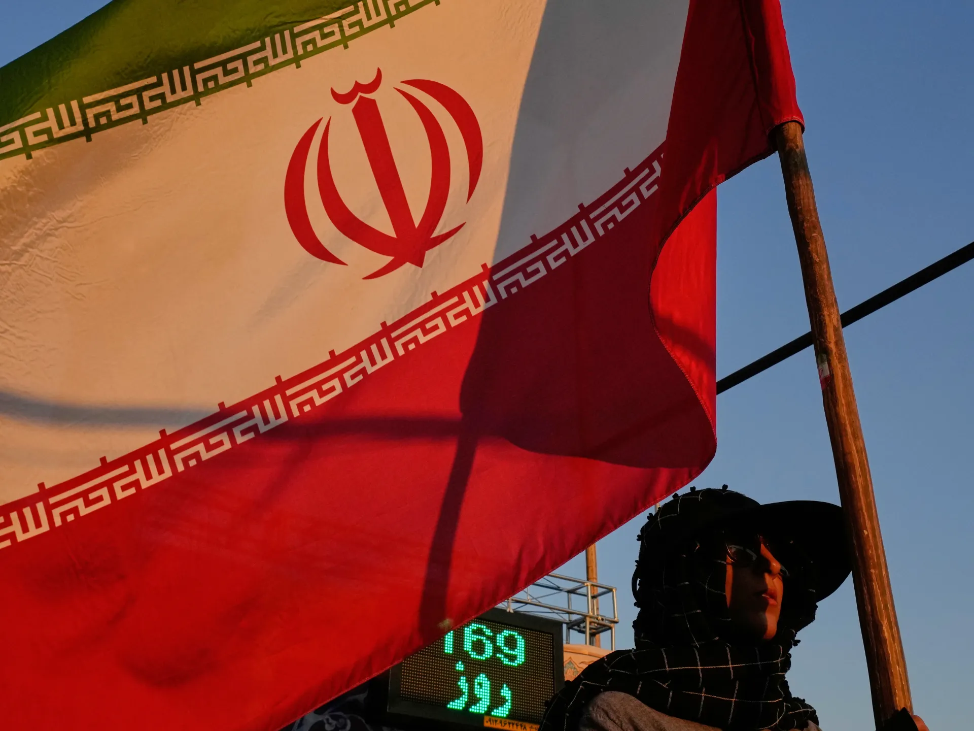 Sverige utvisar Irans ambassadsanställd med hänvisning till säkerhetsoro