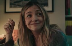 Björnstjärnan Abby Elliott ser nästan oigenkännlig ut efter hennes mörka hårförvandling