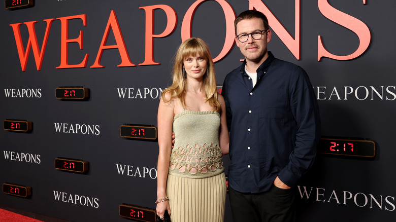 Sara Paxton ler med Zach Cregger på röda mattan