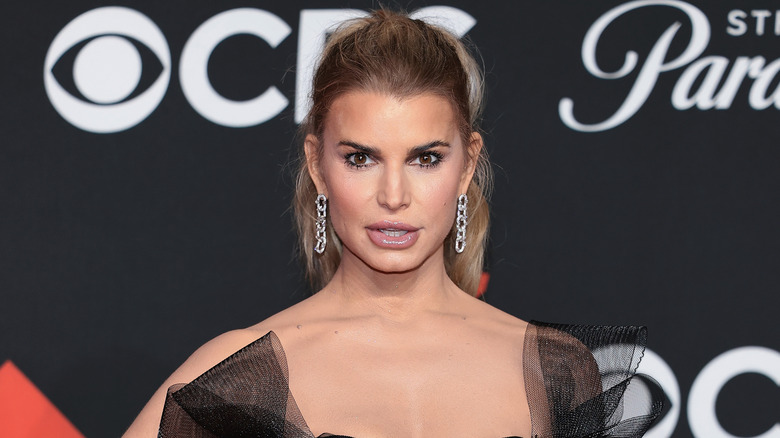 Jessica Simpson poserar